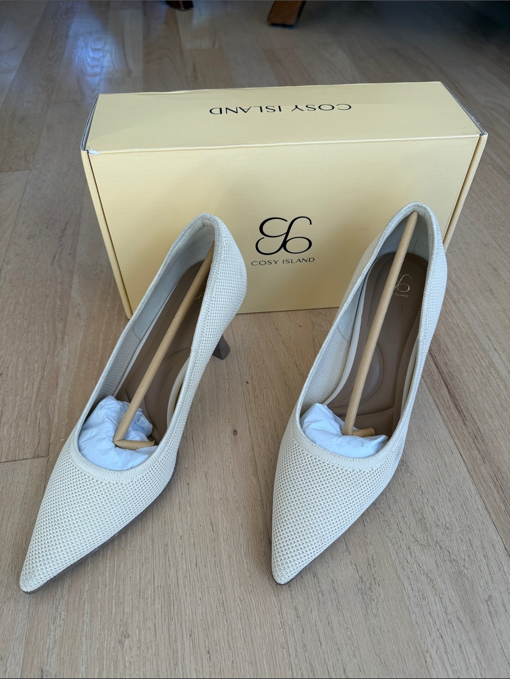 Cosy Island Cream Textured Pointed-Toe Heels